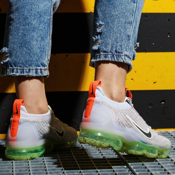Nike Air Vapormax 2021 FK Lime Ice - Picture 3 of 10